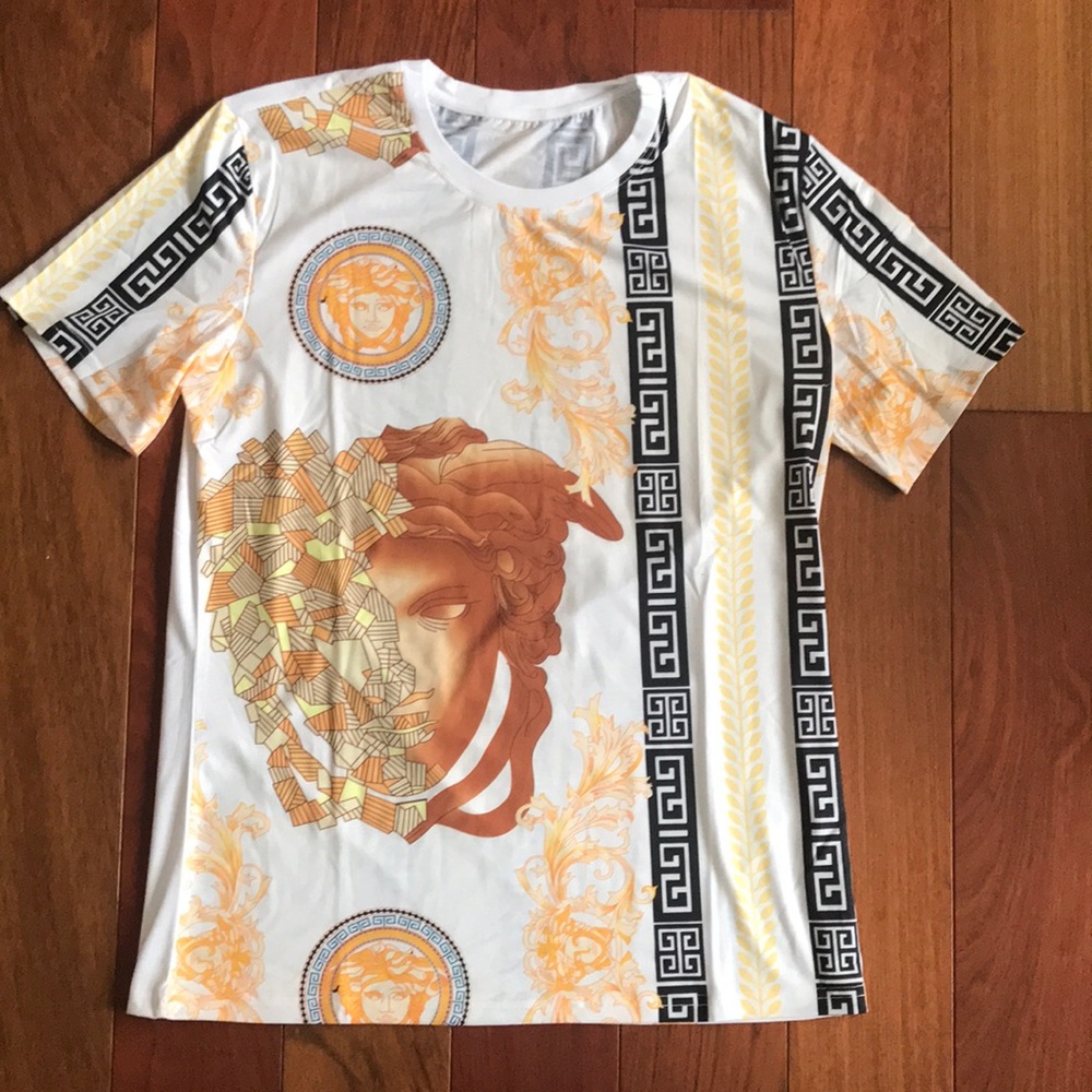 Medusa Mens shirt size :XL NWOT